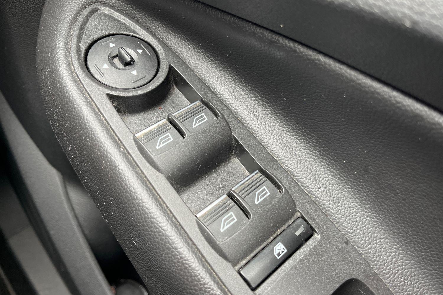 Ford KUGA Photo 15