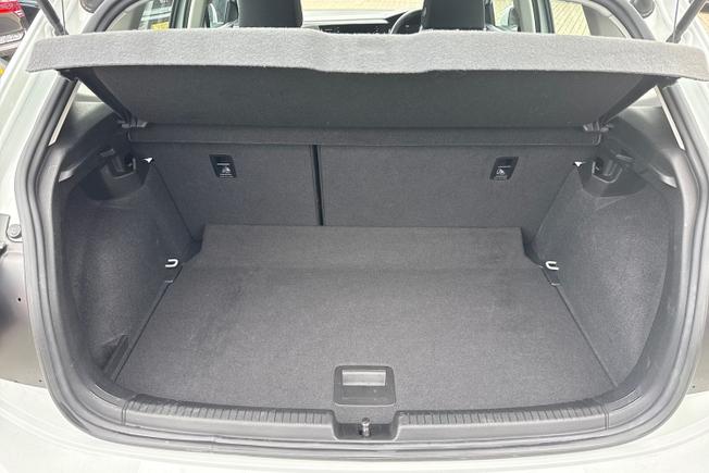 VOLKSWAGEN Polo Photo 12