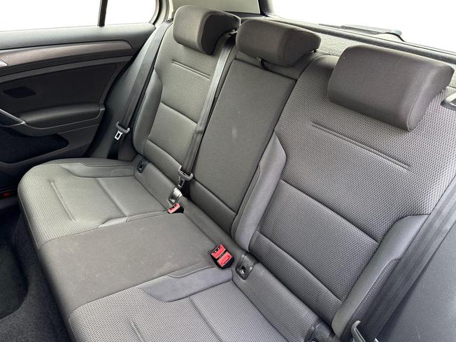 VOLKSWAGEN Golf Photo 9