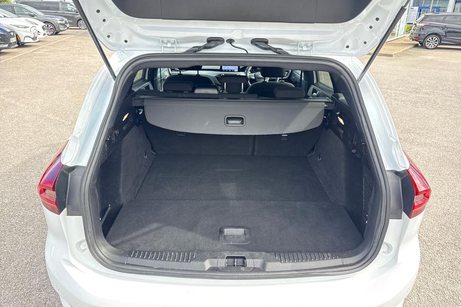 Ford FOCUS Photo autoimg-b4a2ac412adf33c1f679f1089c57f2ef61afec77.jpg