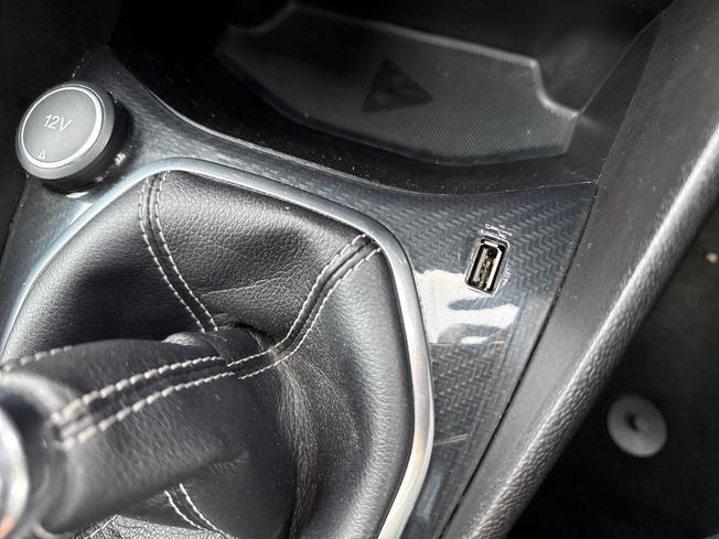 FORD Fiesta Photo 30