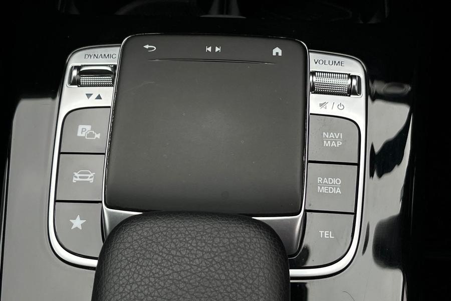 Mercedes-Benz A CLASS Photo autoimg-b4a5872ce8f63905bab653a481e2b6a655284847.jpg