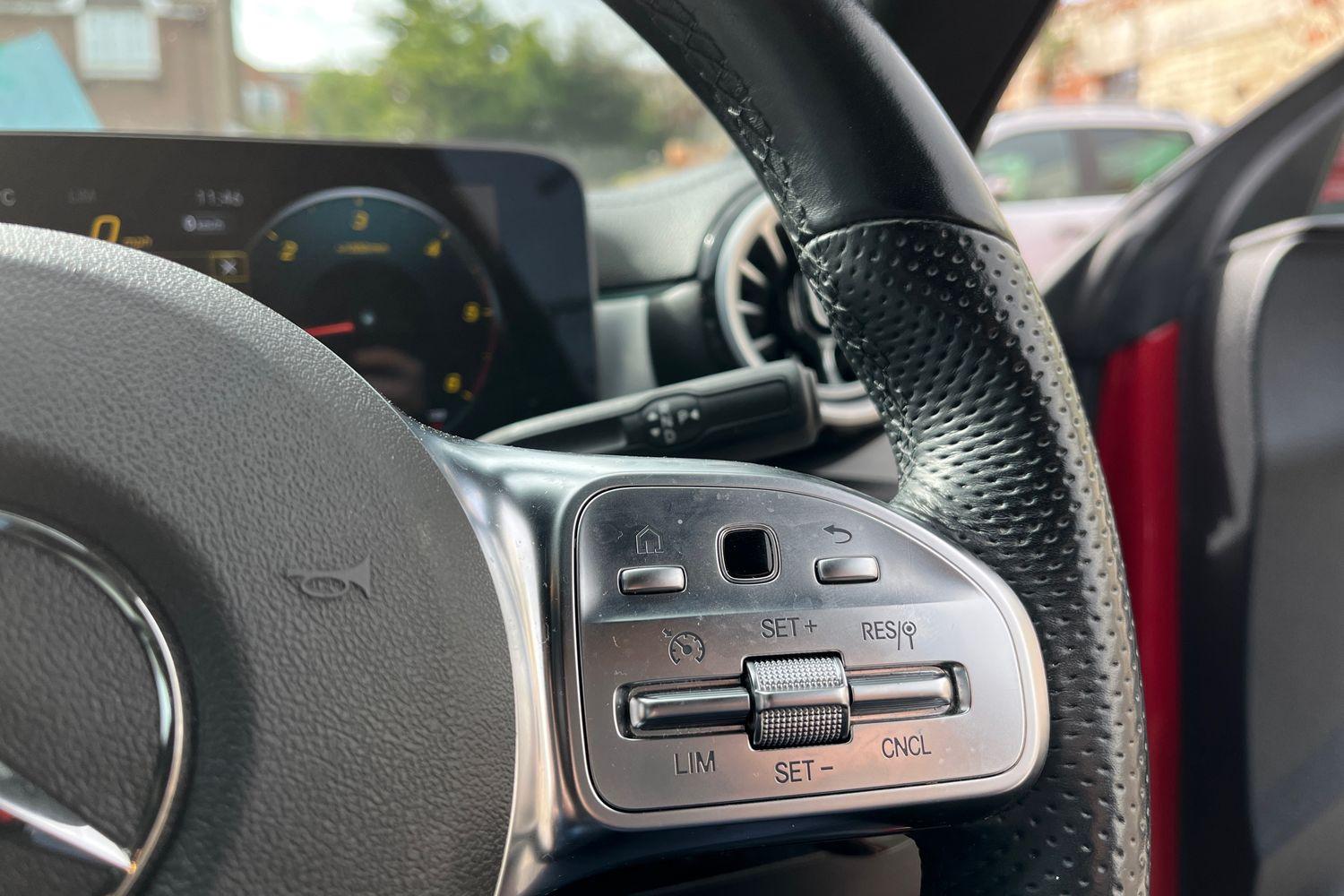 Mercedes-Benz CLA Photo 26