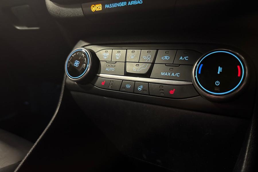 Ford FIESTA Photo autoimg-b4adf7b251b7b33cbfb0e0167653964aa41cb272.jpg
