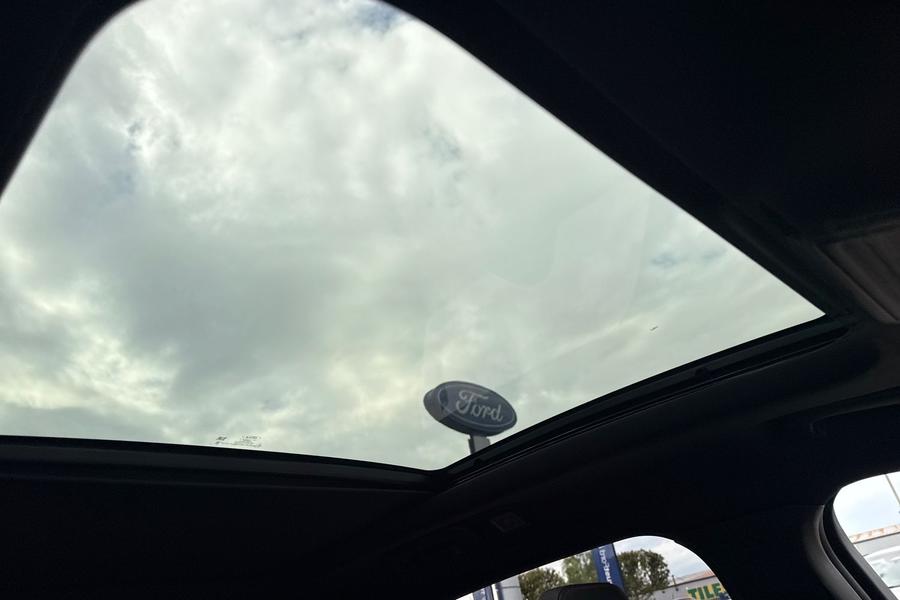 Ford KUGA Photo autoimg-b4b1d086c697ce82391544c0cc463f15d6a54eaa.jpg