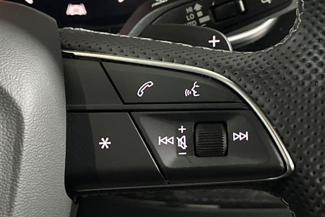 AUDI Q7 Photo 17