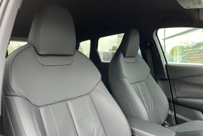 AUDI Q3 Photo 30
