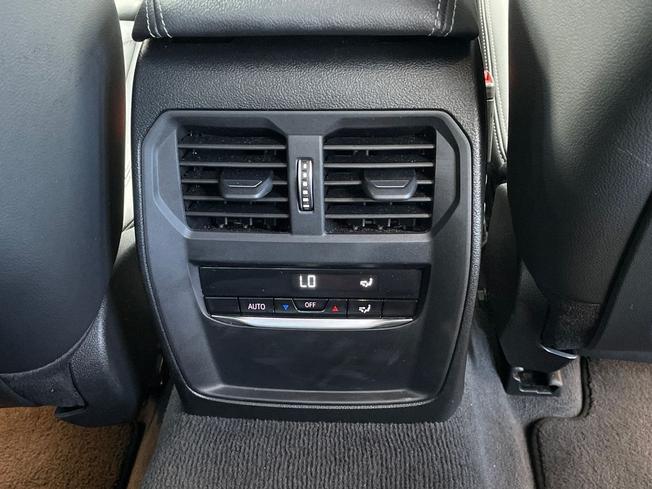 BMW 3 Series Photo 35