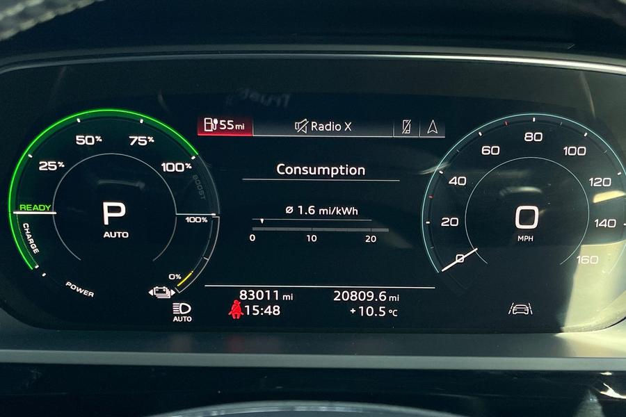 Audi e-tron Photo autoimg-b4bef0b963162d6cc099b1a41f19785c1c1eb770.jpg