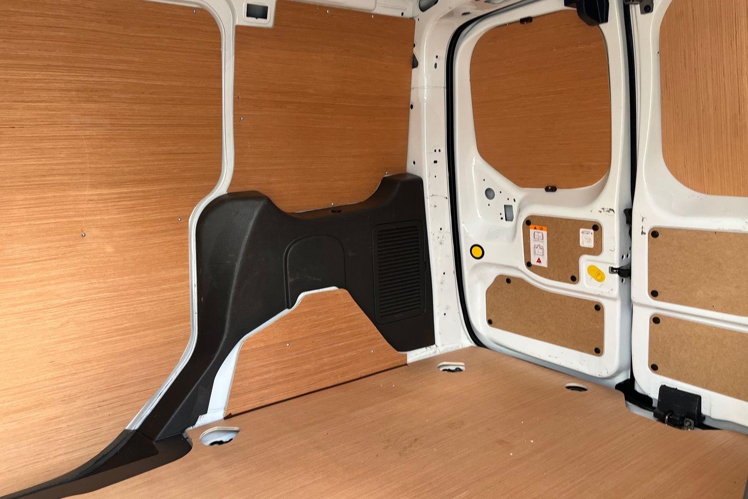 Ford TRANSIT CONNECT Photo 4