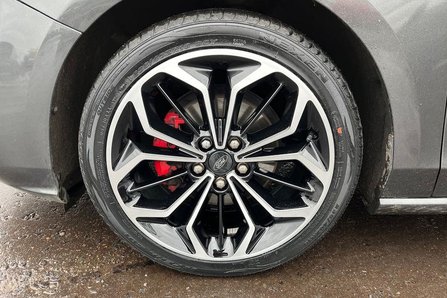 Ford Focus Photo autoimg-b4c442df7f9bc53232df22cc778a3085dcd9817a.jpg