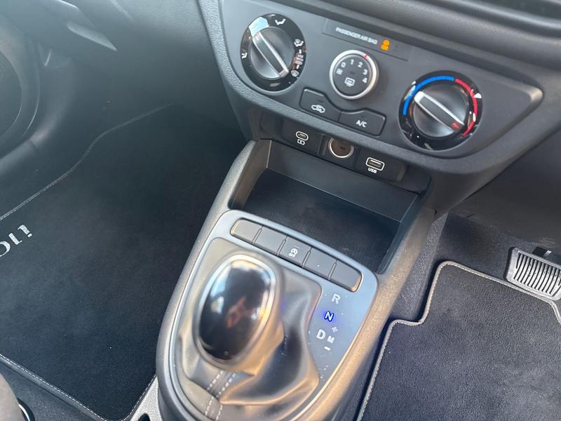 Used Hyundai i10 DV74NXL 23