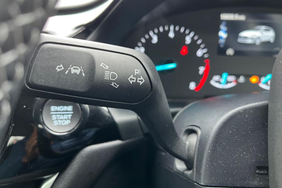 Ford FIESTA Photo autoimg-b4c8ba3264afbca38b52e7b12b61380f9af8bdac.jpg