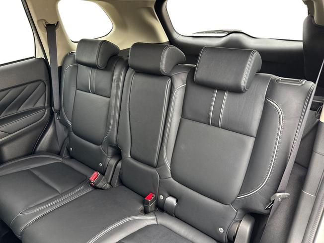 Mitsubishi Outlander Photo 9