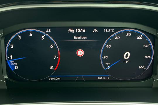 Volkswagen T-roc Photo autoimg-b4ccd95a5c210a09435fd7e43e8ca11225b0d6c2.jpg