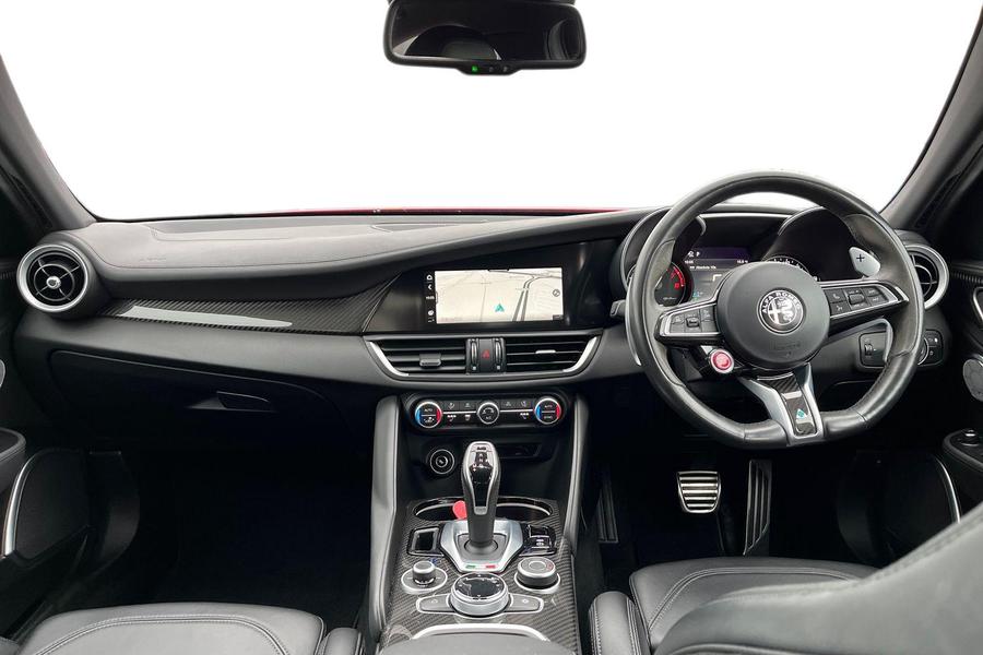 Alfa Romeo GIULIA Photo autoimg-b4ce1f07e06c2d300e382fe8cd28cd4c22fd9814.jpg