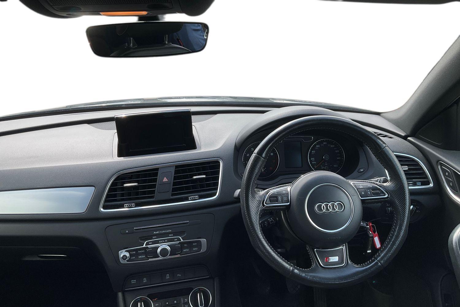 Audi Q3 Photo 10