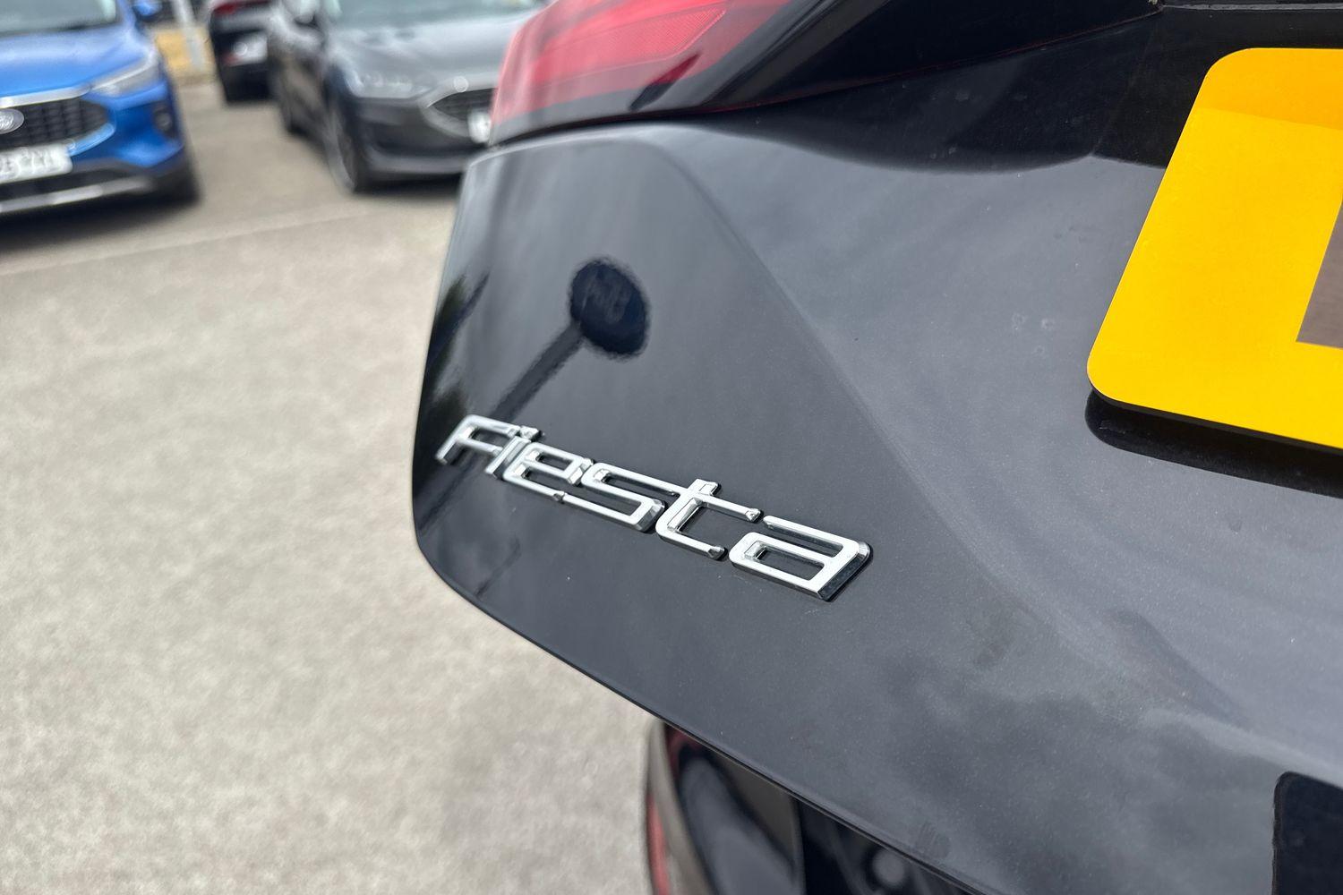Ford FIESTA Photo 22