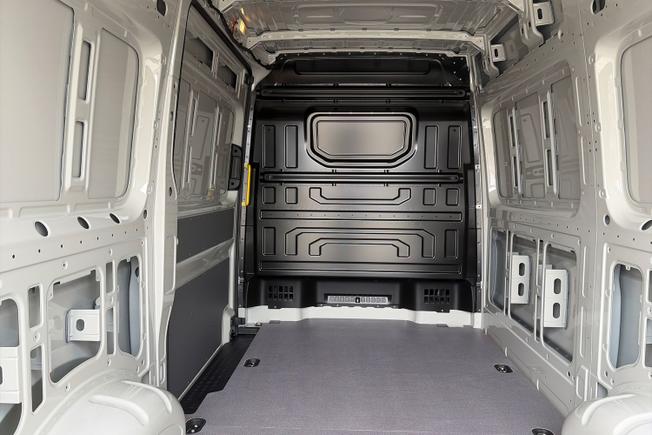 VOLKSWAGEN Crafter Photo 12