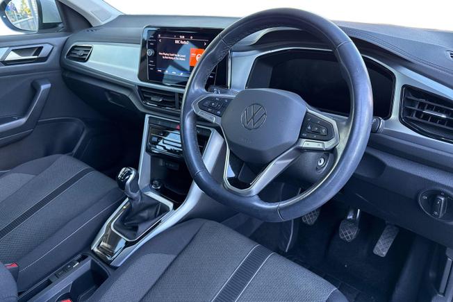 VOLKSWAGEN T-Roc Photo 6