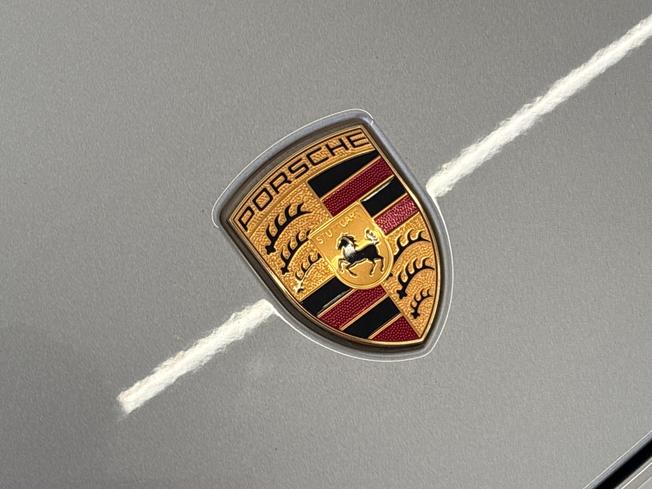 PORSCHE 718 Cayman Photo 52