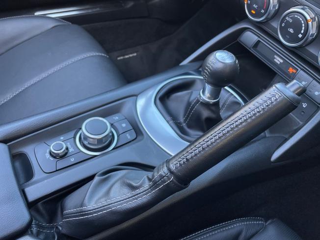 MAZDA MX-5 Photo 47