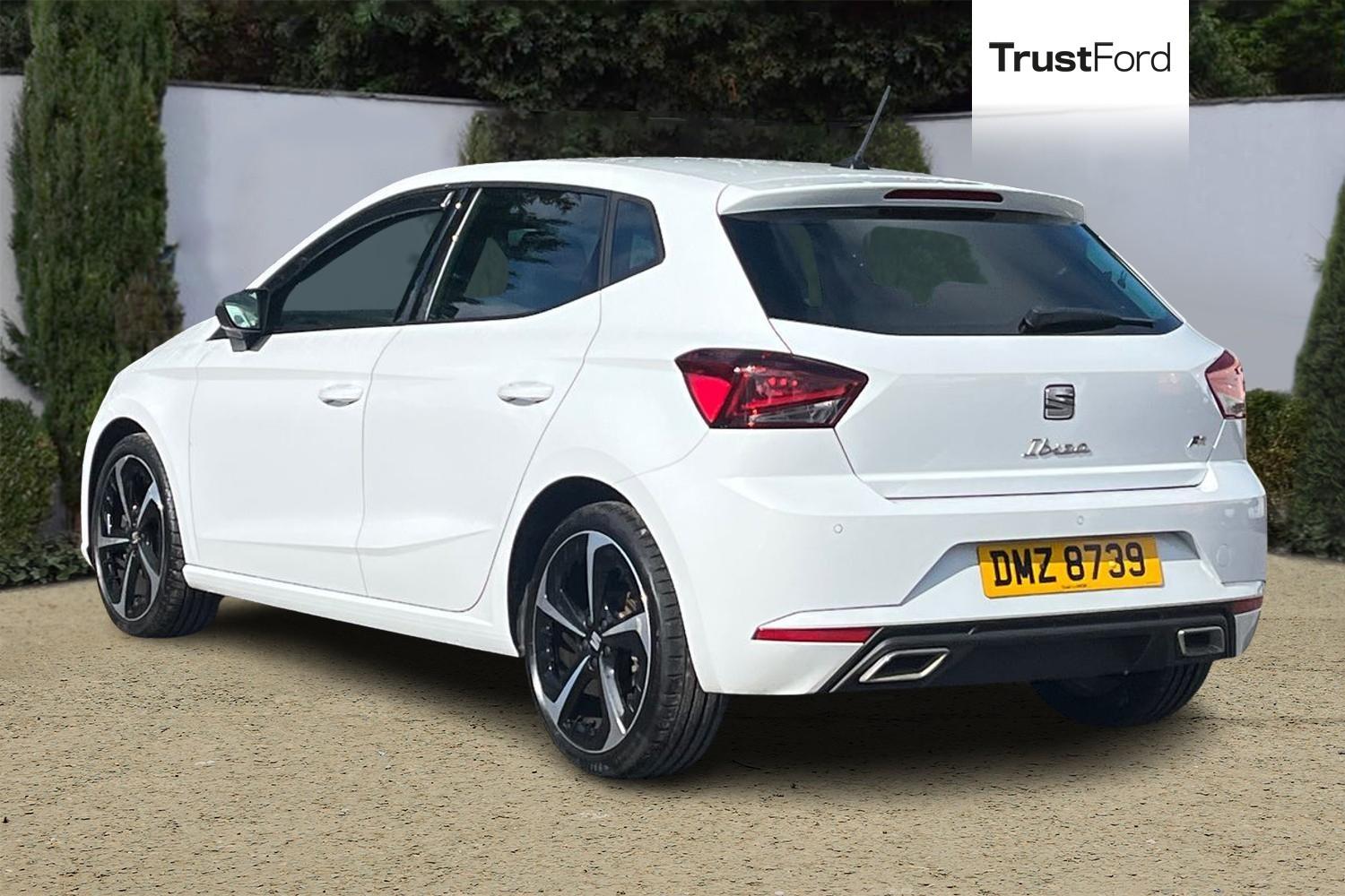SEAT IBIZA Photo 1