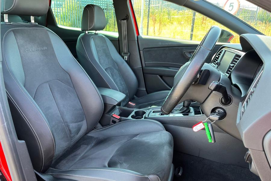 SEAT LEON Photo autoimg-b4dadc140593e708dd9d6b9b0bbb3cbe5d18ba2a.jpg