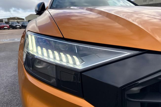 Audi SQ8 Photo 19