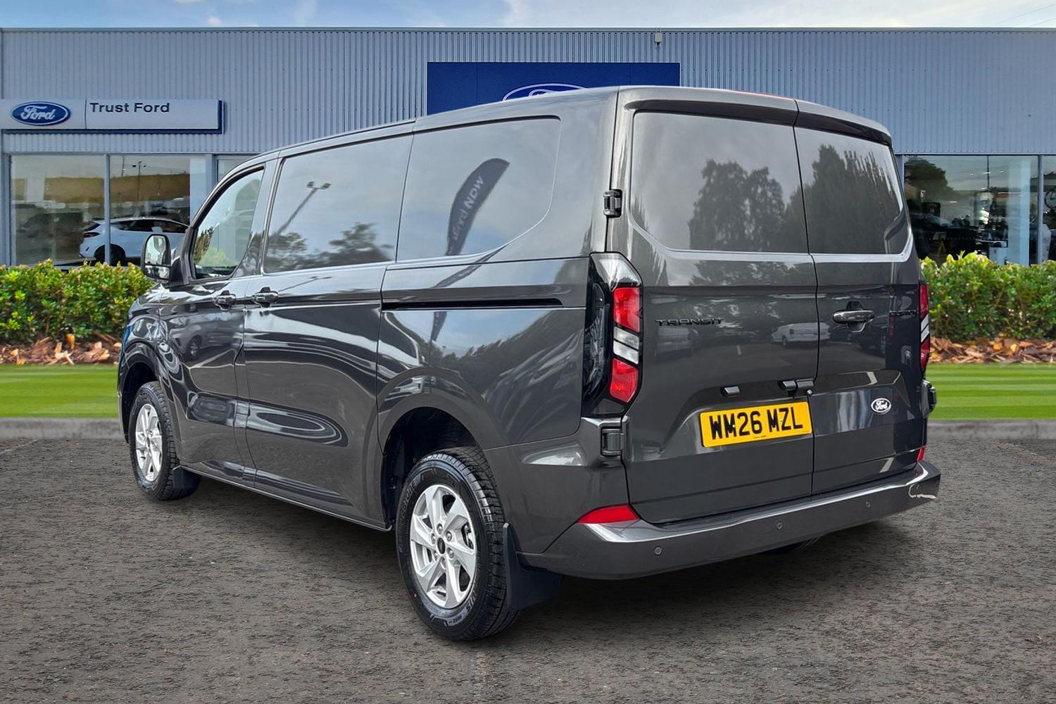 Ford Transit Custom Photo 1