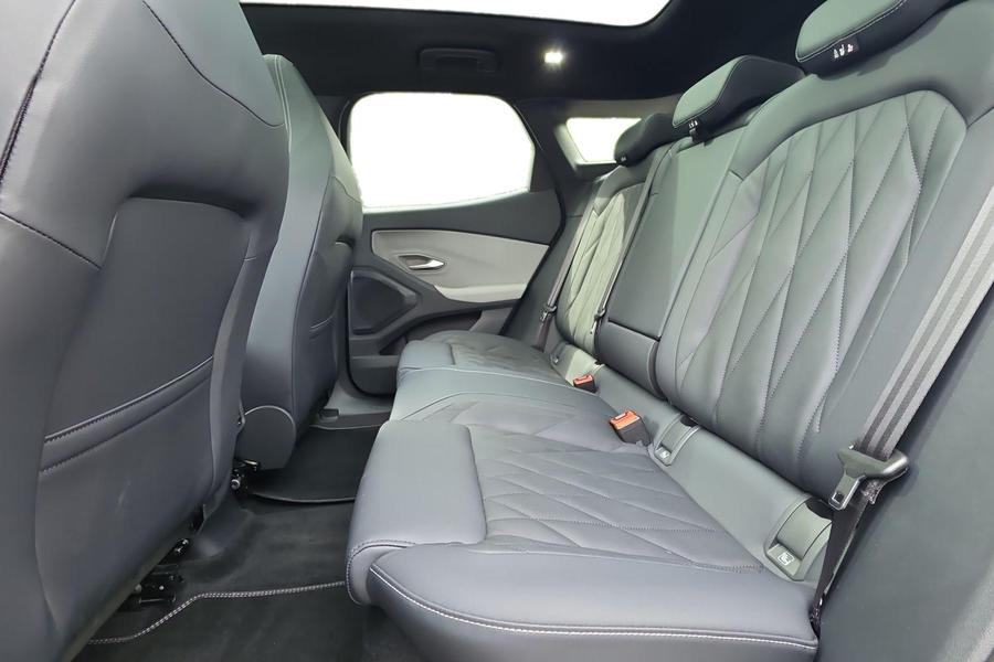 Ford Explorer Photo autoimg-b4e0ff643cac0f6f73fc6d2a888a205cd782bf72.jpg