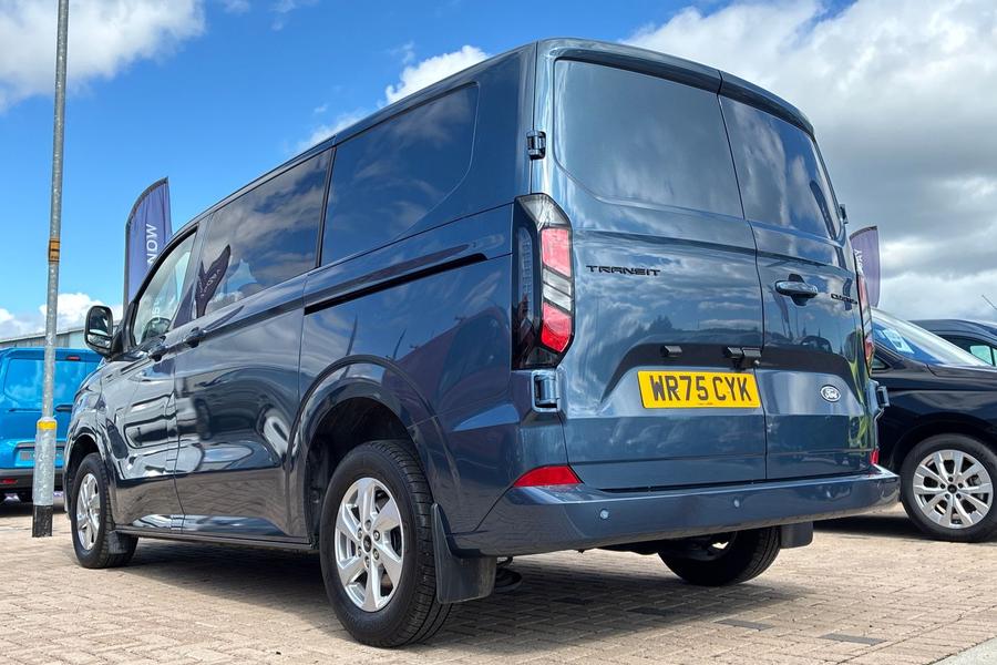 Ford Transit Custom Photo autoimg-b4e205f9624c82af861a5fd04bd9389fd7c1c9ef.jpg
