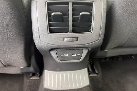 Volkswagen T-roc Photo autoimg-b4e3ff8445baa8d79f67b5d75cc7db50b52bc6de.jpg