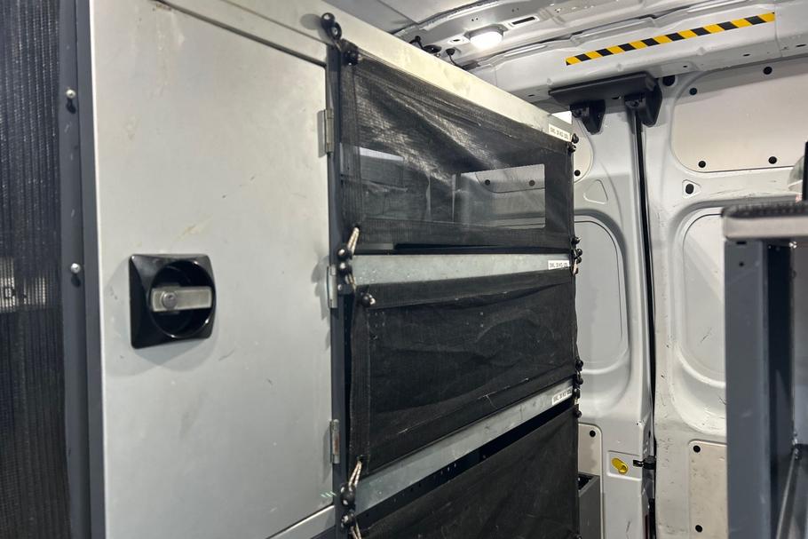 Used Ford TRANSIT CUSTOM YT19CSR 29