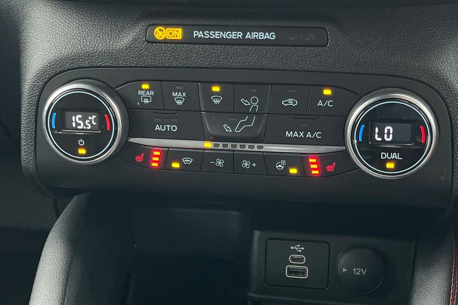 Ford Kuga Photo autoimg-b4e7a0a7bc2a65ab2787bb7b37a103f4f3cc1796.jpg