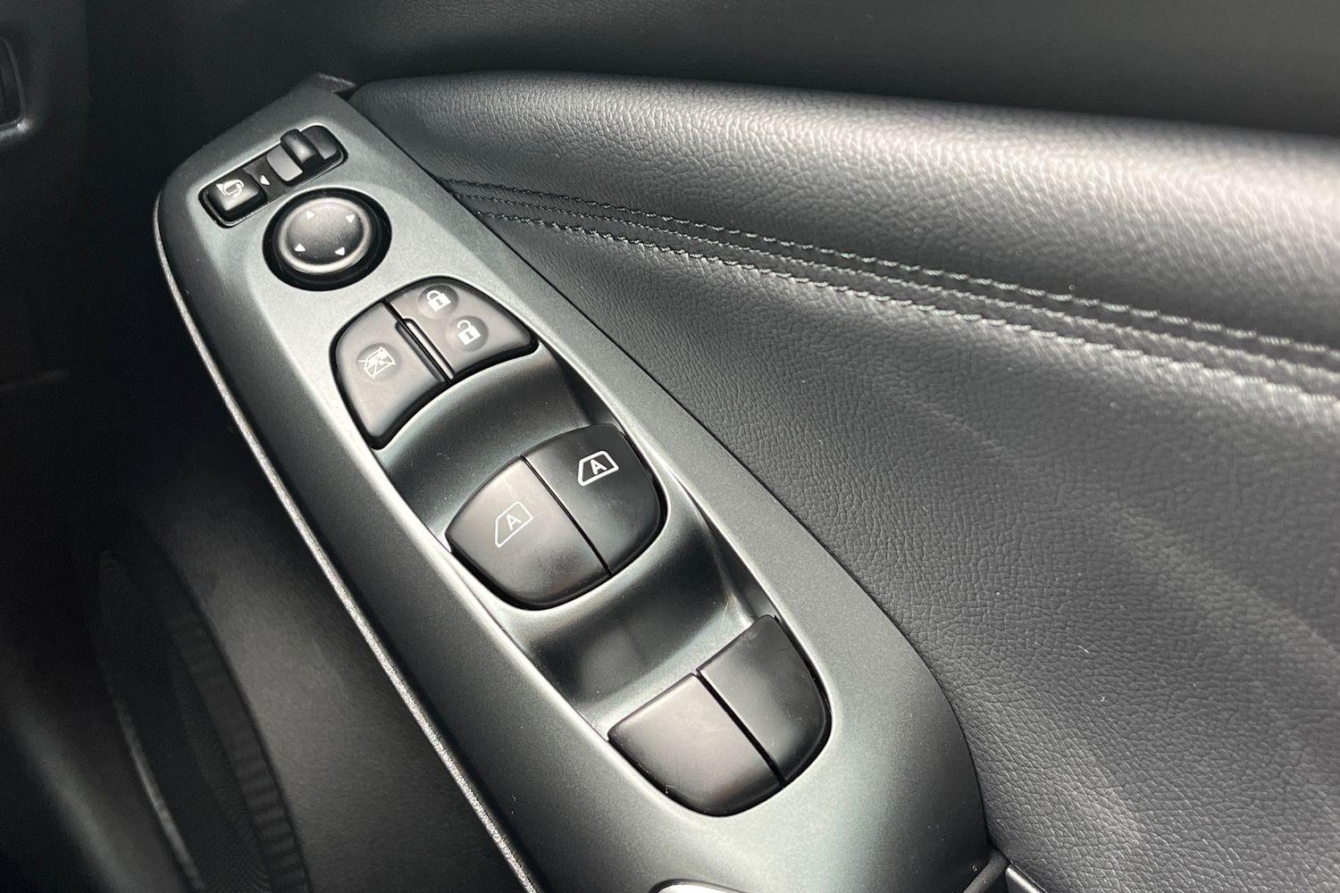 Nissan JUKE Photo 15
