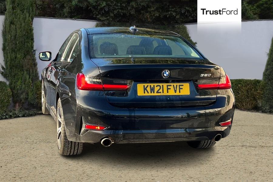BMW 3 SERIES Photo autoimg-b4ed509fba7256fc3aba2fccf5bb3d28d4355fd7.jpg