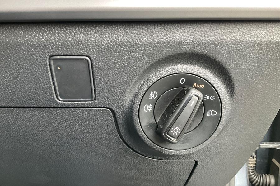 SEAT IBIZA Photo autoimg-b4f22f2bd1193c2cf5b51d472eeac421ae286385.jpg