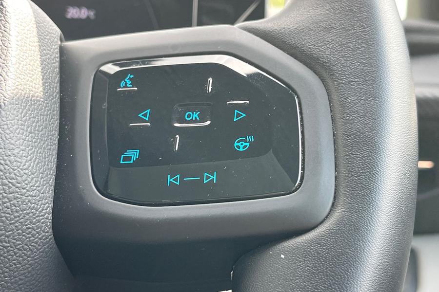 Ford Explorer Photo autoimg-b4f28d0deee05bb08207a5caa4522d14019077fc.jpg