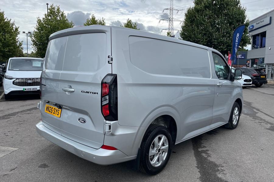 Ford TRANSIT CUSTOM Photo autoimg-b4f77b2cd1afe08728f7aa3e04e5455fab21ef86.jpg