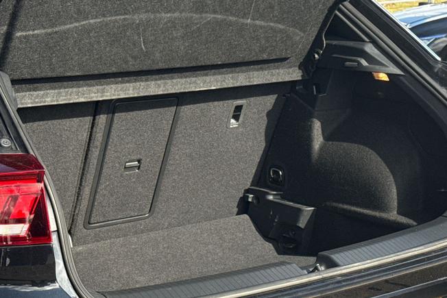 Volkswagen T-Roc Photo 48