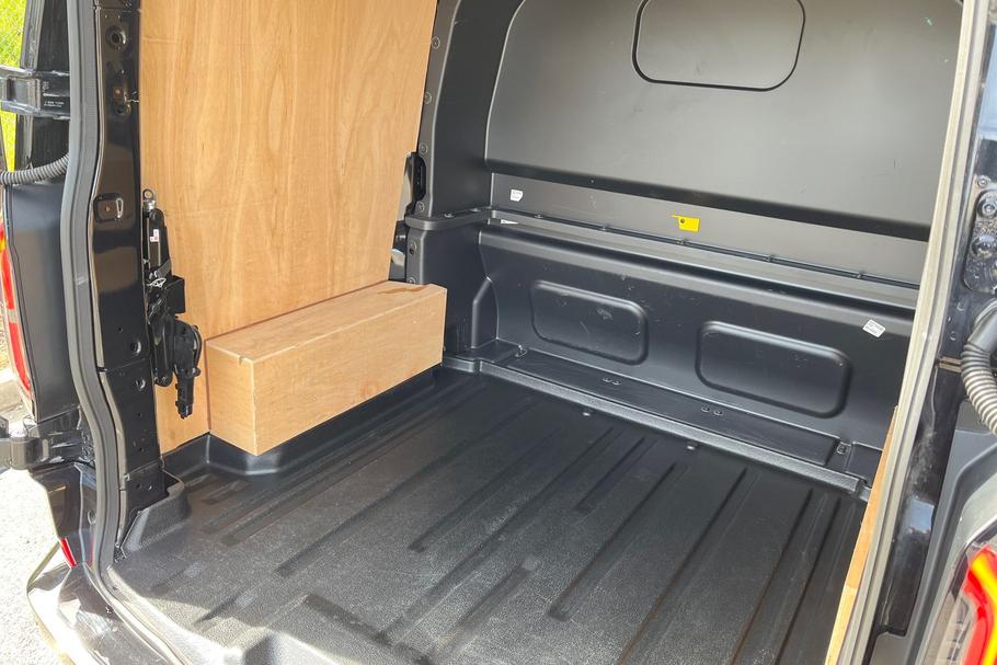 Used FORD TRANSIT CUSTOM EA25OJW 4