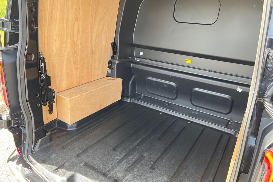 Ford TRANSIT CUSTOM Photo autoimg-b4f9f6c627d1ad85aafc48c97b15e8d715e6598a.jpg