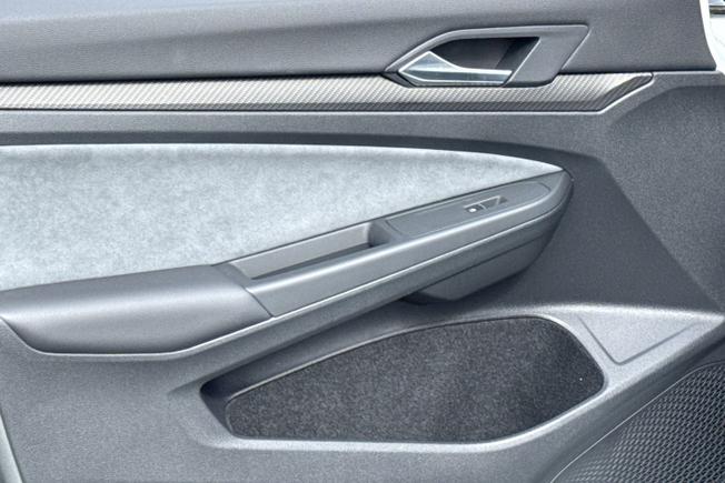 VOLKSWAGEN Golf Photo 46