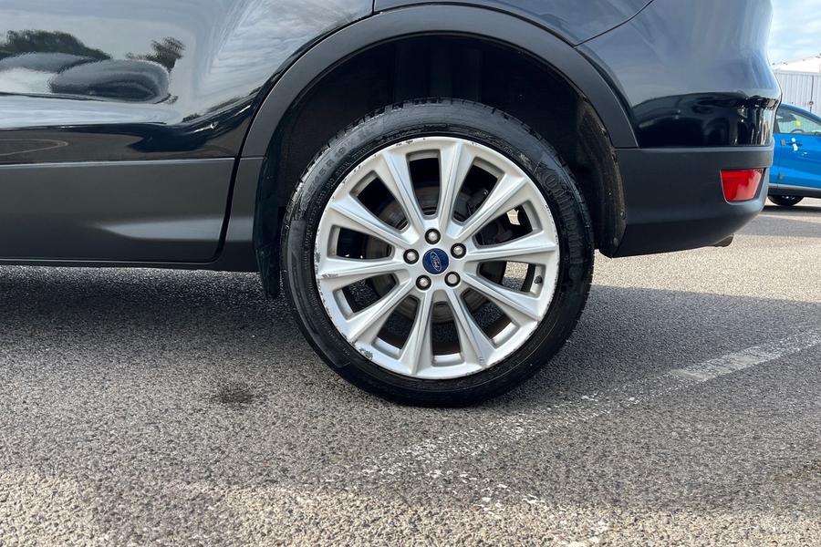 Ford KUGA Photo autoimg-b5013e0cd5a016ae9af54a73477a560555605e0a.jpg