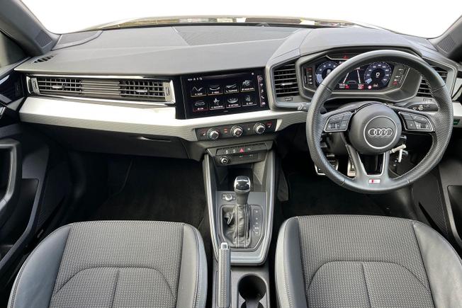 AUDI A1 Photo 10