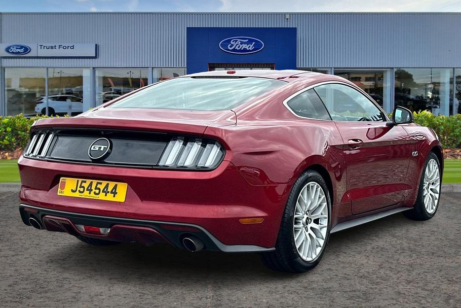 Used Ford MUSTANG 4