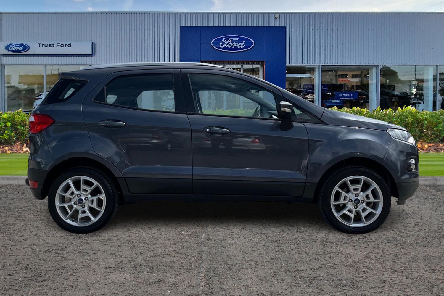 Ford EcoSport Photo 2