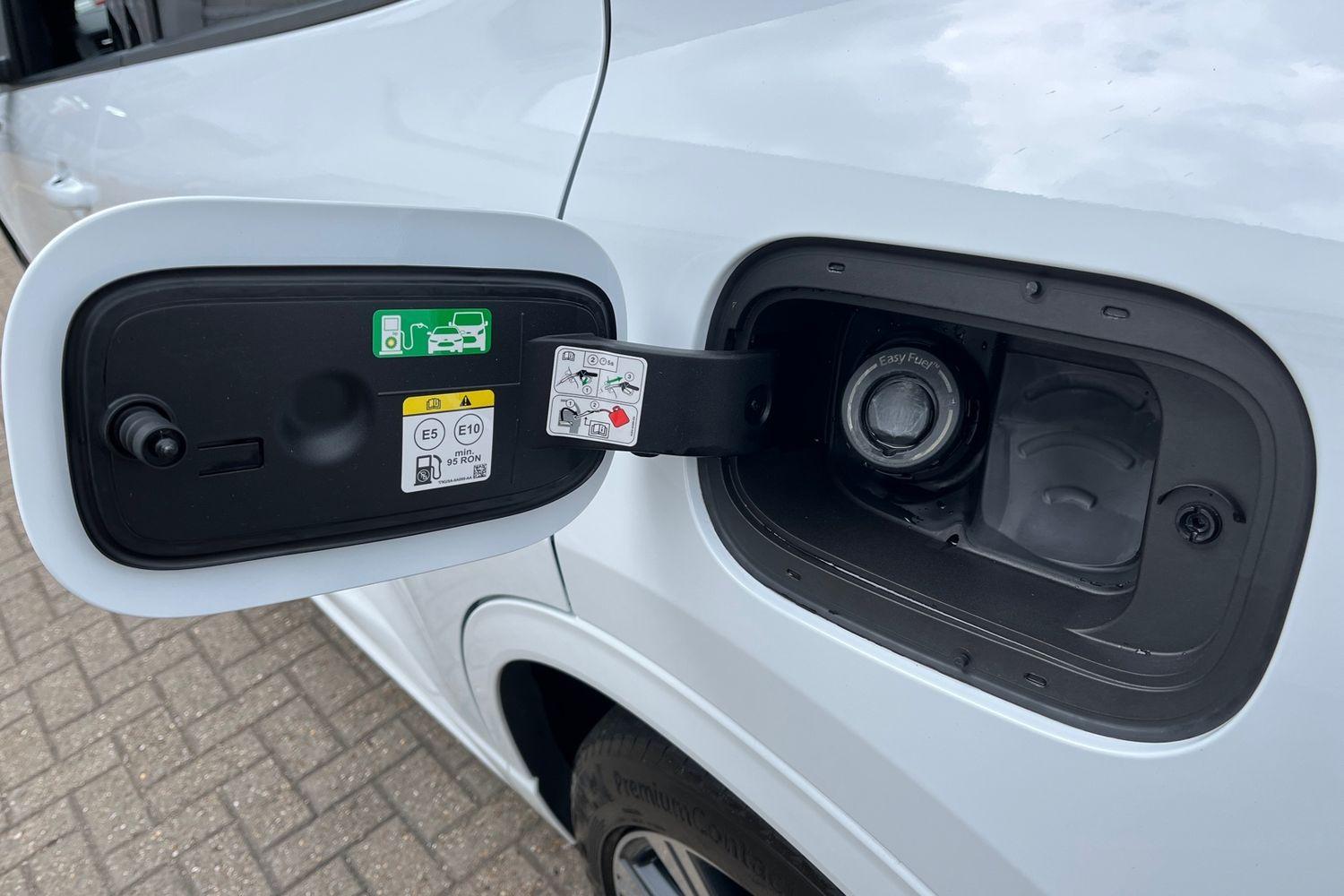 Ford Kuga Photo 35