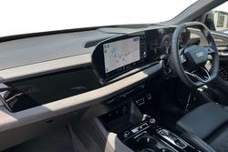 AUDI Q6 E-Tron Photo 2